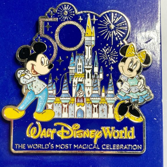 Walt Disney World 50th Year Anniversary Pin Mickey Minnie Mouse Castle NWT Ltd - Picture 4 of 8
